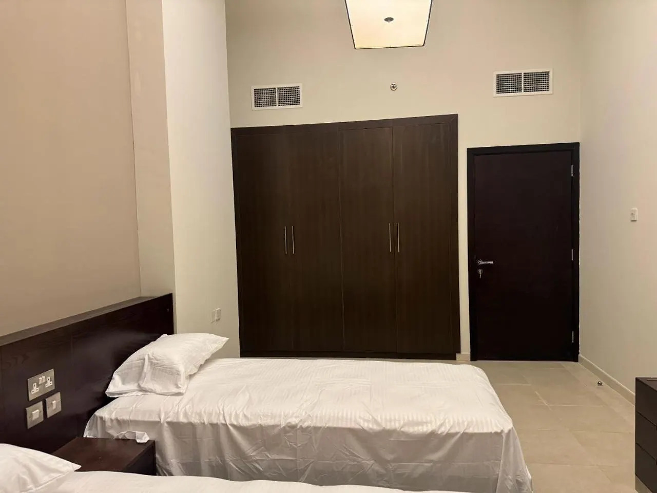 Raf Apartamento Dubai Quarto em Acomodações Particulares