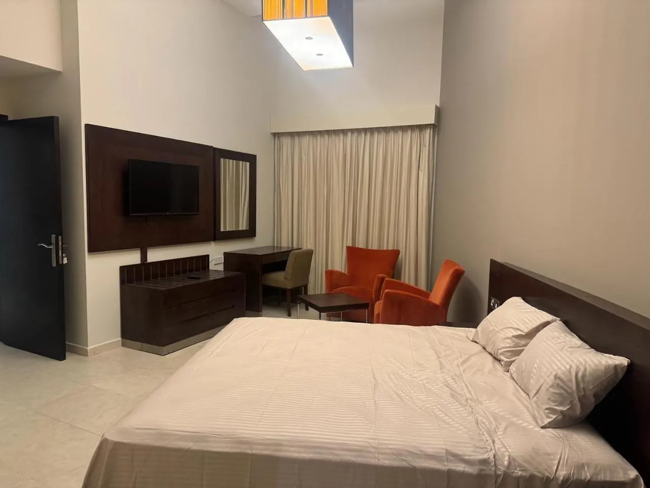 Raf Apartamento Dubai 0*,  Emirados Árabes Unidos
