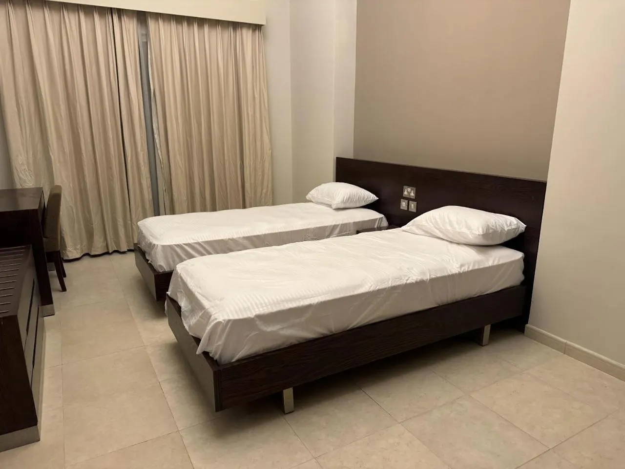 Raf Apartamento Dubai Quarto em Acomodações Particulares